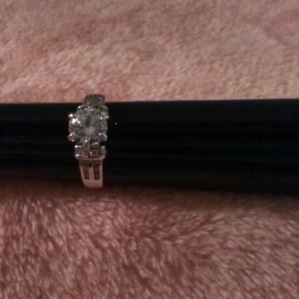Size Six Ladies White Gold Filled Cubic Zirconia R